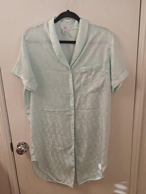 Vintage Pale Mint Satin Short Sleeve Sleep Shirt